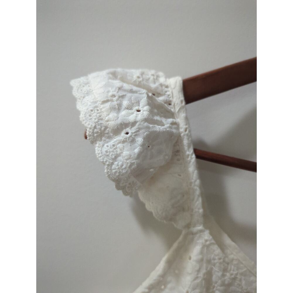 Design History Cream Ruffle Eyelet Top NWT - Picture 3 of 4